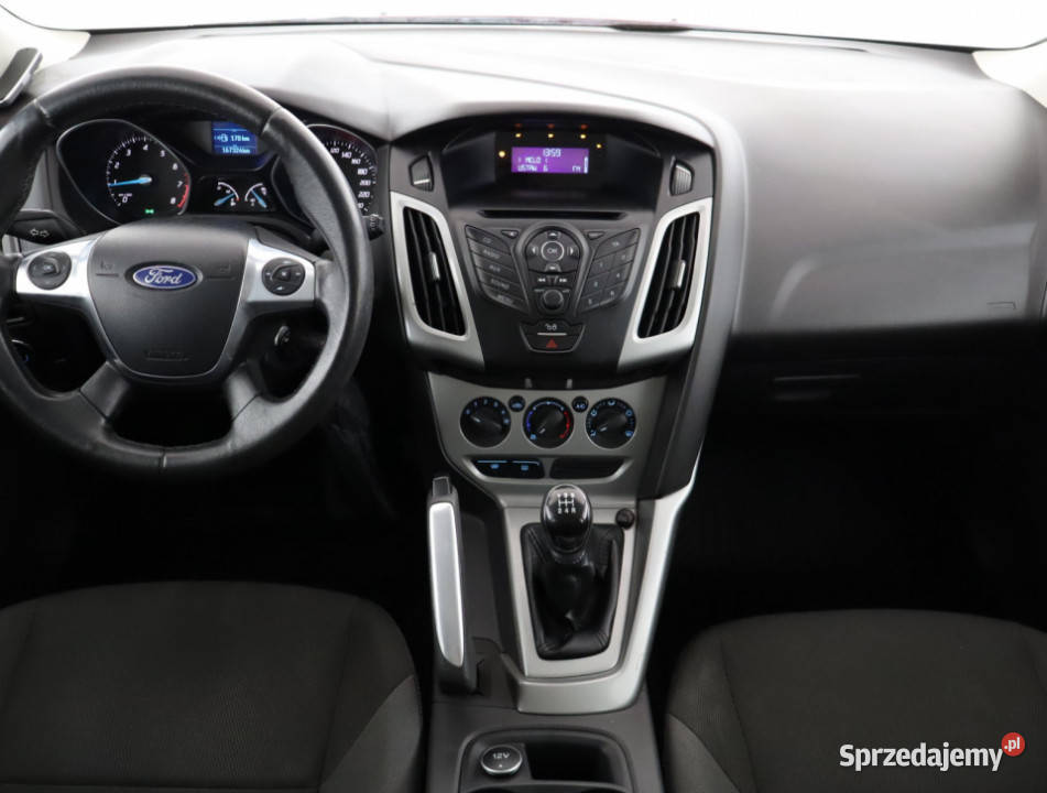 Ford Focus 16 i czerwony dolnośląskie Bielany Wrocławskie sprzedam
