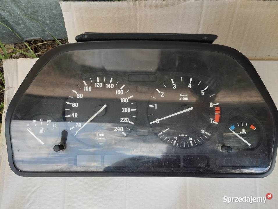 Licznik zegary BMW E34 VDO 110008360019 Łódź sprzedam