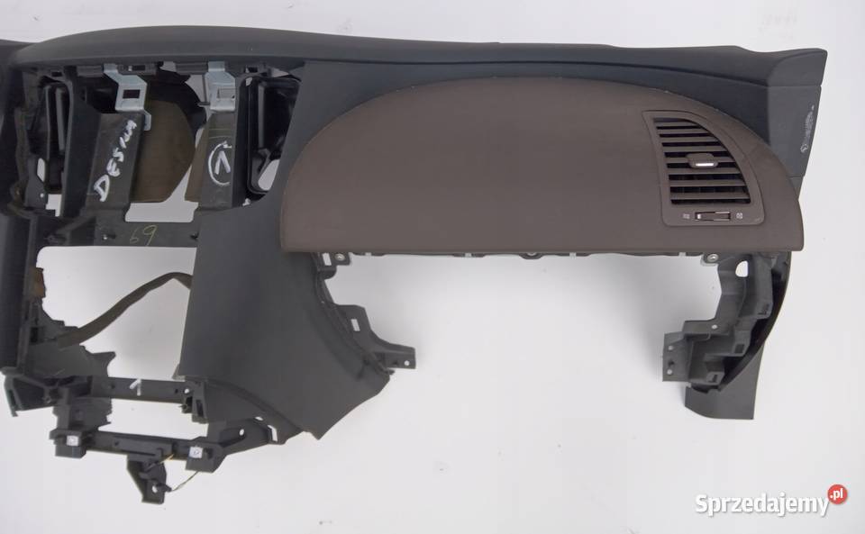 DESKA ROZDZIELCZA BRĄZOWA INFINITI QX70 FX30 osobowe Nowy Tomyśl