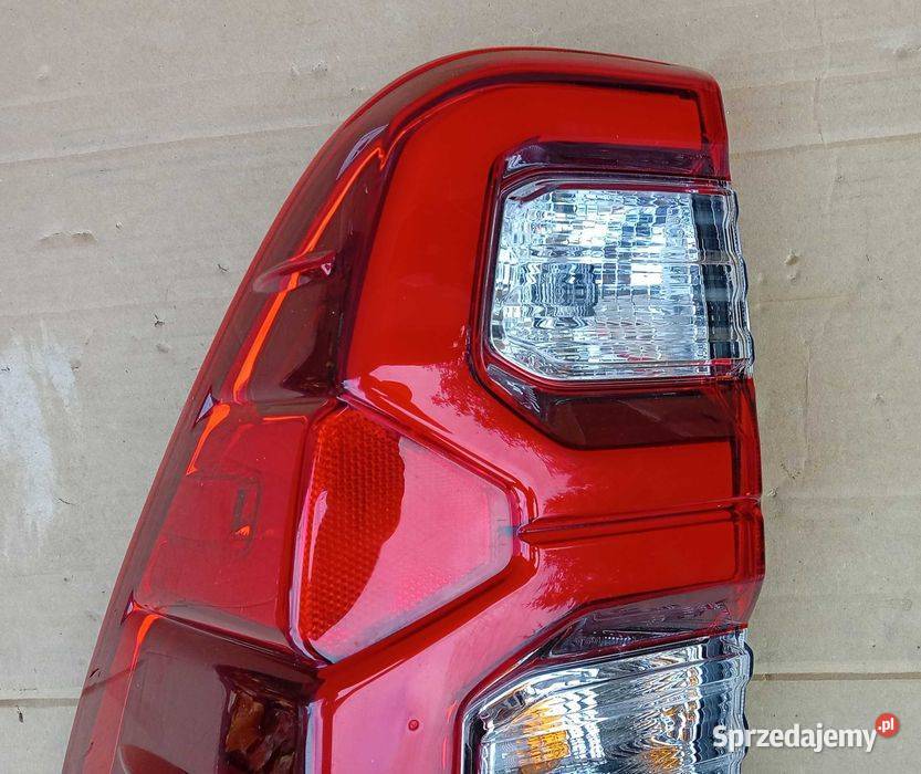 Toyota Hilux VIII Lift Led lampa tylna lewa