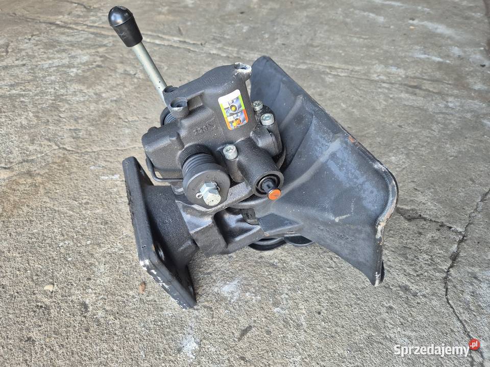 ROCKINGER 841B40 Automatyczny zaczep przyczepy z śląskie Rybnik