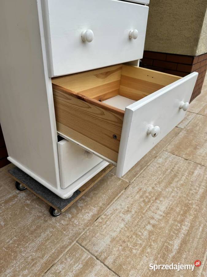 Szafka z szufladami drewniana biała słupek Sulbiny