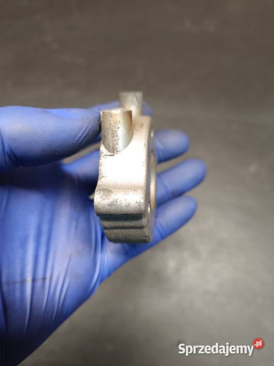 Gniazdo mocowanie obudowa zawór wydechowy części Gołaczewy sprzedam