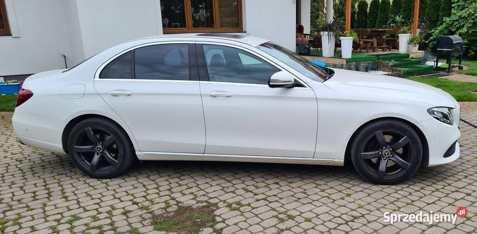 Salon Polska 1wł E250 211 Warszawa