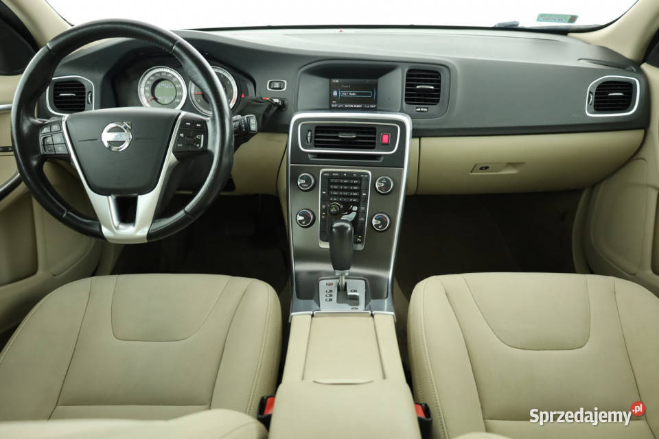 Volvo V60 T3 16 Samochody osobowe mazowieckie Piaseczno