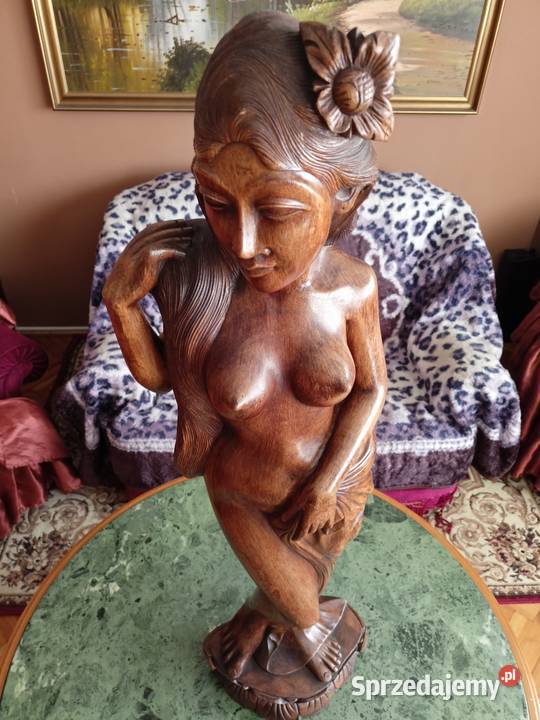 Rzeźba akt kobieta