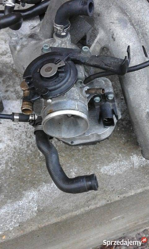 Przepustnica audi a4 b5 16b 101 Glinne