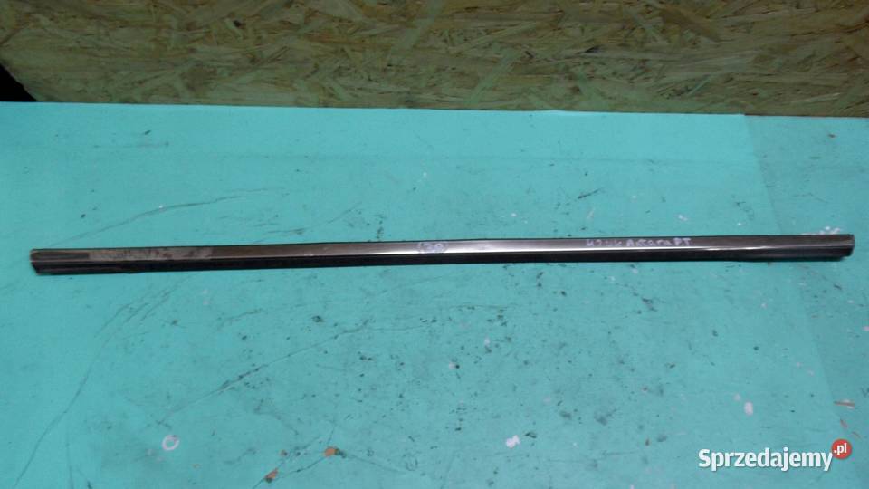 OPEL ANTARA 08r listwa zgarniająca drzwi prawa osobowe