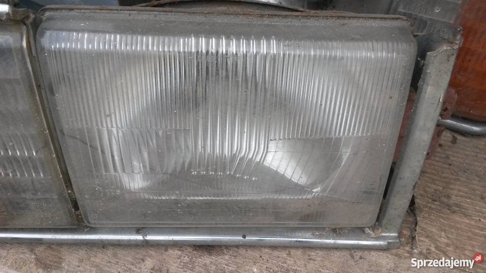 Lampa ramka Reflektor Mazda 929 81r Biłgoraj