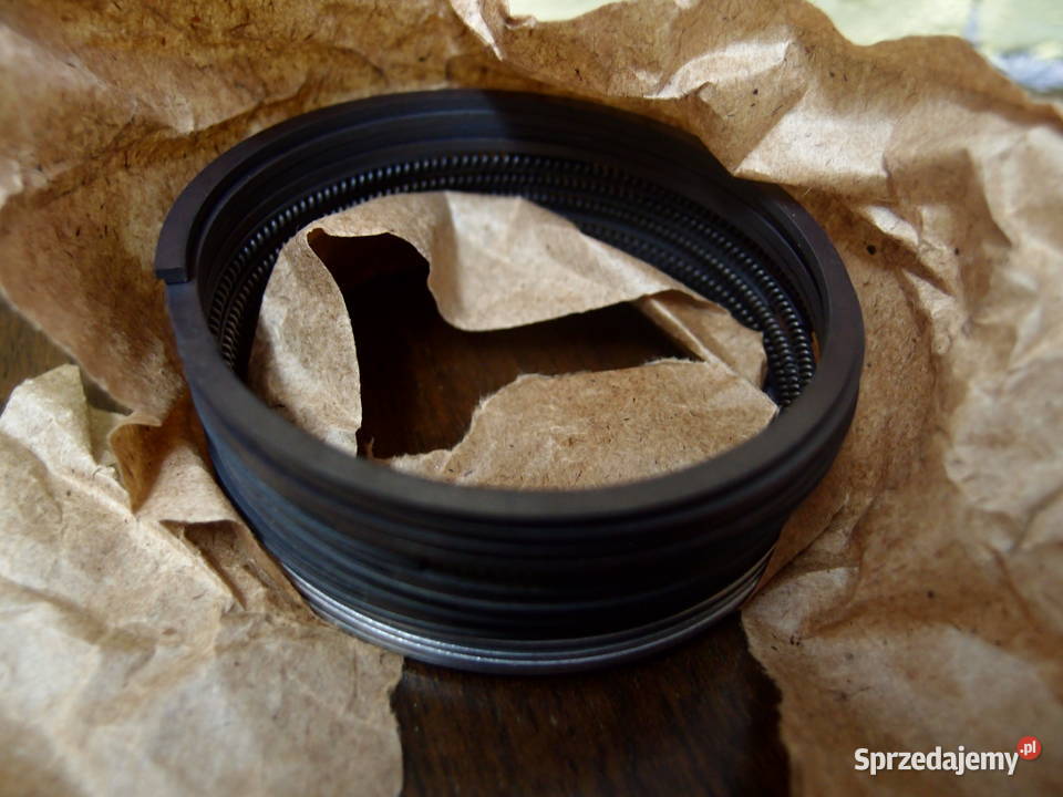 pierścienie tłokowe Łada 76 zestaw tulejek wałka Łódź