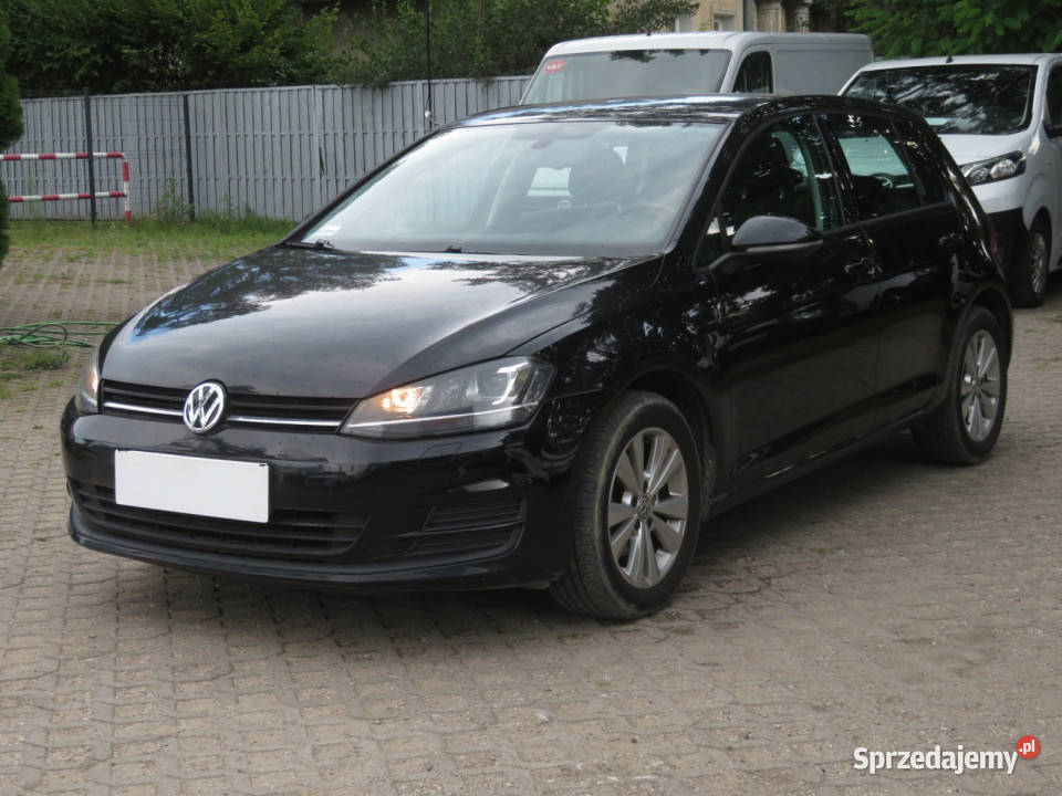 VW Golf 16 TDI reflektory ksenonowe
