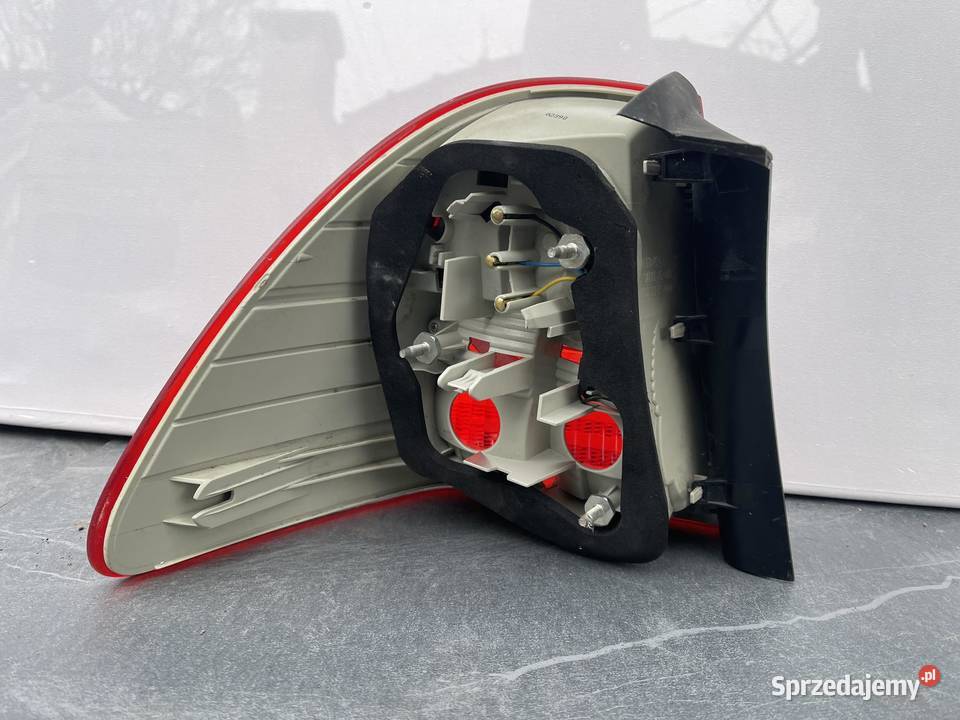 BMW 3 E91 KOMBI PRAWA LAMPA TYŁ LED Ostroróg