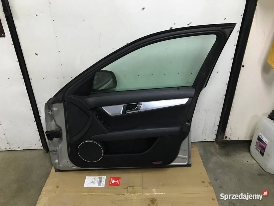 Drzwi prawe lewe przód I tył Mercedes W204 części blacharskie Rąty