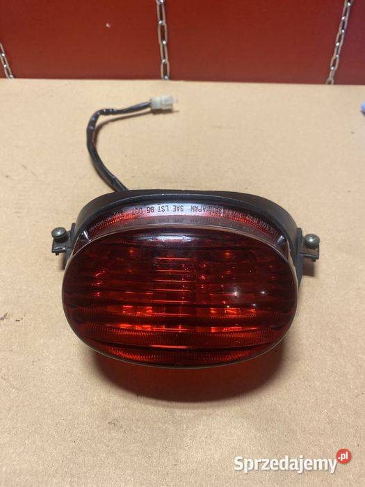 Suzuki GSX R 600 750 SRAD tylna lampa B82