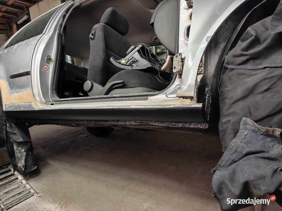 Naprawy blacharskie mechaniczne remonty silników Waliły-Stacja