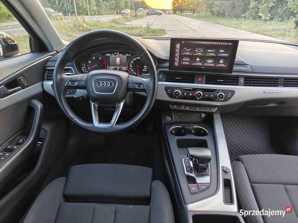 Audi A4 B9 Avant Facelift 40TDI quattro 204 2022 nieuszkodzony Warszawa