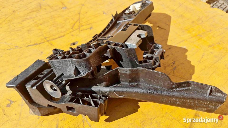 MERCEDES W204 MECHANIZM KLAMKI DRZWI PRZÓD PRAWY Rok produkcji 2010