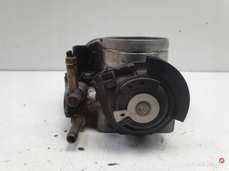 VW Bora 16 8V PRZEPUSTNICA 06A133064J osobowe Janów