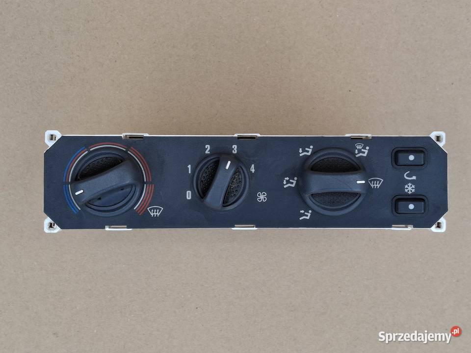 IVECO STRALIS PANEL NAWIEWU KLIMATYZACJI Bieleń