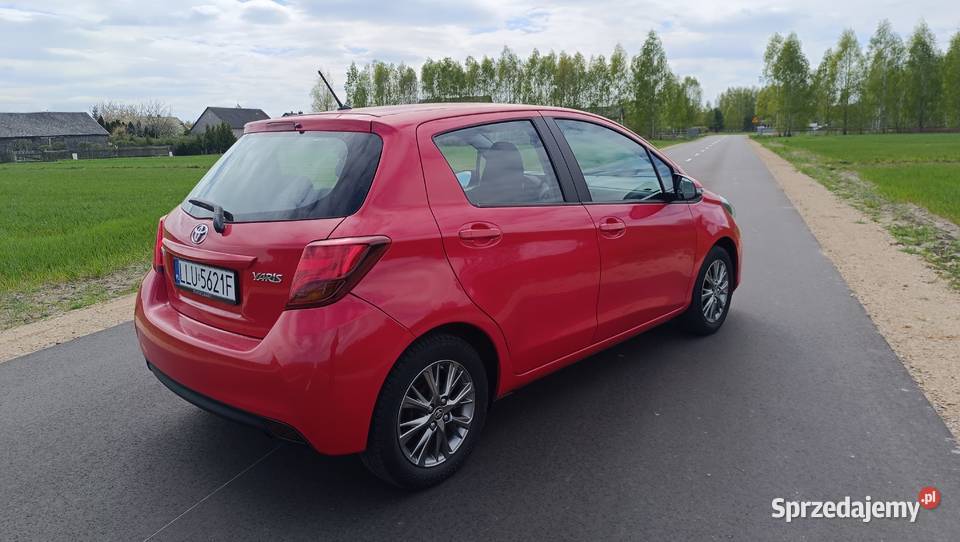 Toyota yaris 2015 Klima Kamera bluetooth alumy Łuków sprzedam