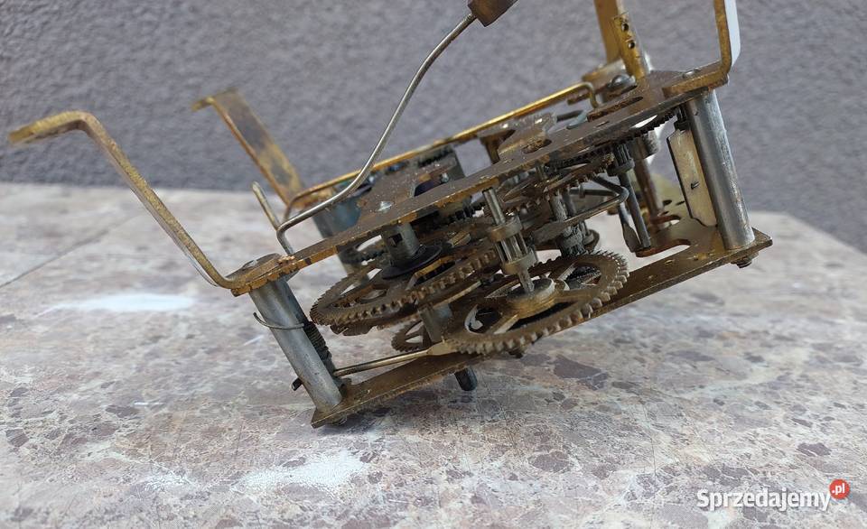 657 Mechanizm starego zegara ściennego Junghans