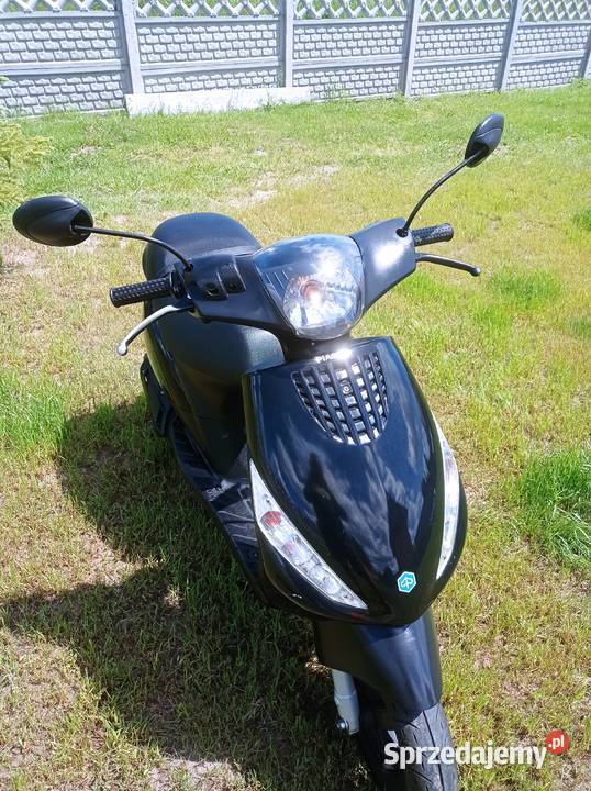 Sprzedam skuter Piaggio zip 50 2T Mały przebieg