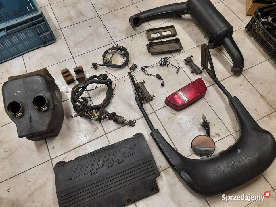 Skuter śnieżny Ski doo rotax 380 części oparcie Jelenia Góra