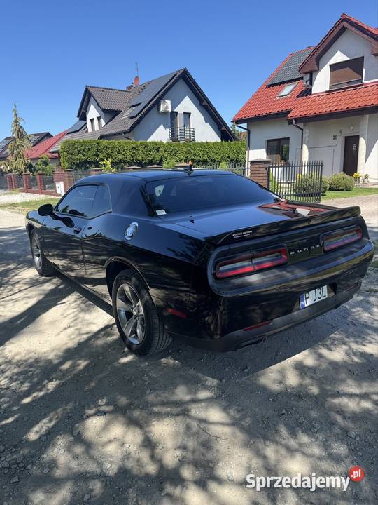 Sprzedam Dodge Challengera stan automatyczna Samochody osobowe