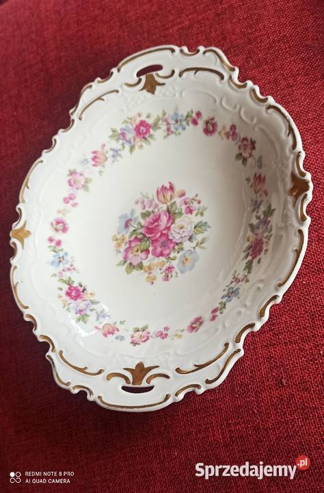 Zloty Kieliszek z białej porcelany Sygnowany M pomorskie Gdańsk