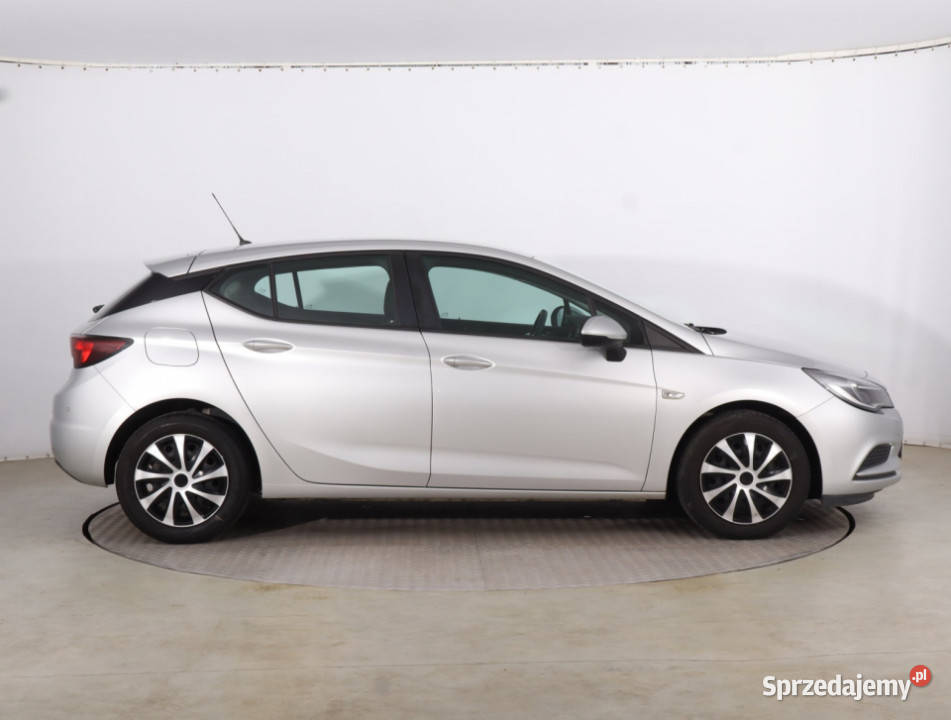 Opel Astra 16 CDTI nieuszkodzony Piaseczno sprzedam