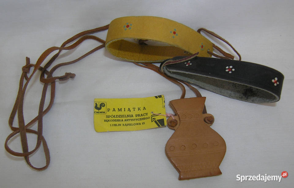 bransoletki i zawieszka dzbanuszek skóra vintage Bartków