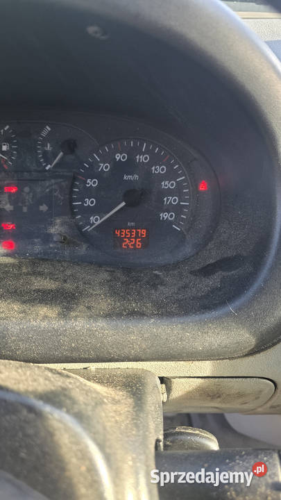 Syndyk sprzeda samochód Renault Master 25 DCI 80 435380km Warszawa