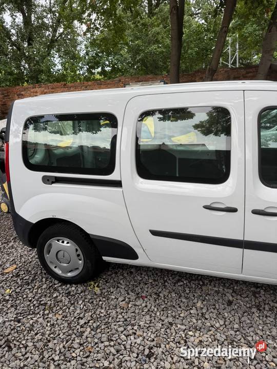 Przedmiotem naszej oferty jest samochód 1500cm3 Renault lubelskie Lublin