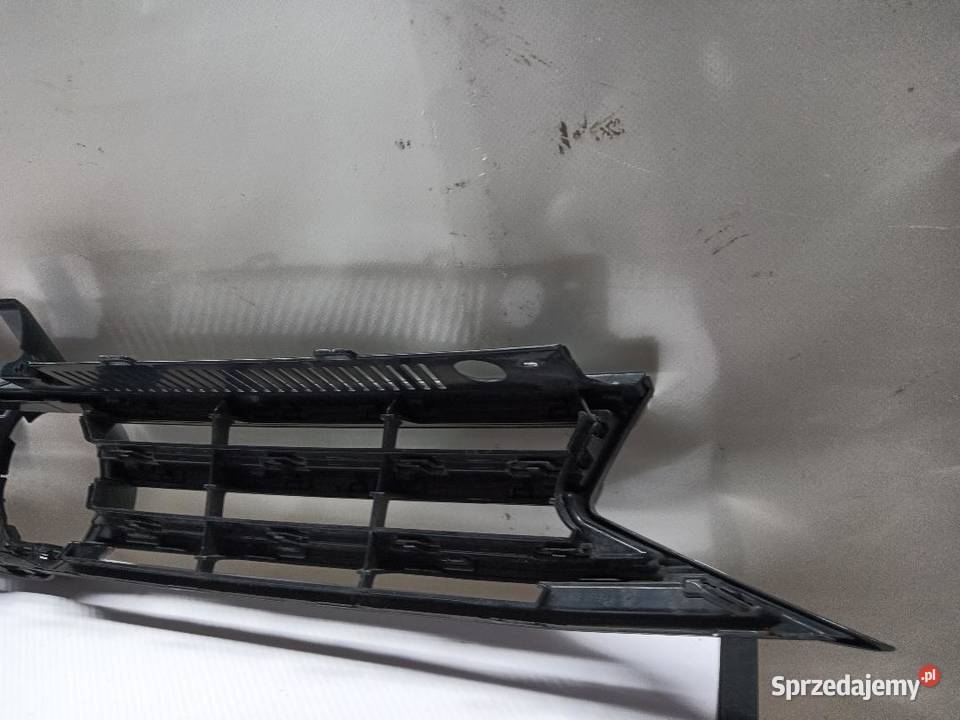 GRILL ATRAPA PRZÓD PRZEDNIA VW TOURAN III 2015 sprzedam