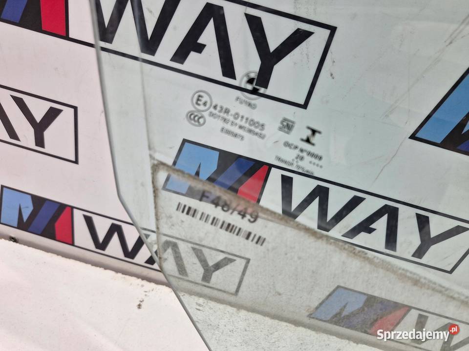 BMW X1 F48 SZYBA PRZEDNIA PRAWA DRZWI ORYGINAŁ Boczne (drzwi) sprzedam