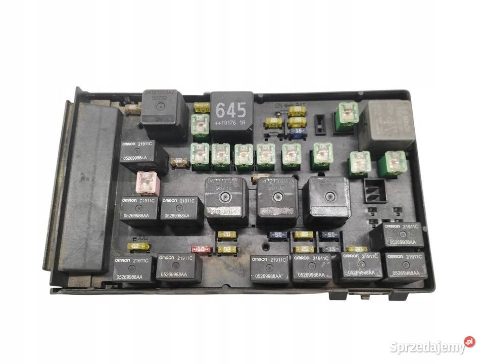 MODUŁ SKRZYNKA BEPIECZNIKÓW 04727558AC 25D 142 sprzedam