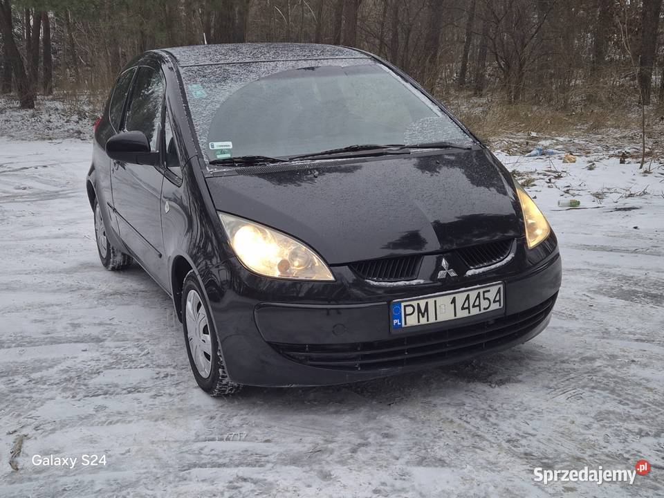 Mitsubishi Colt 13 benzyna 2005 długie opłaty czarny Izbica Kujawska