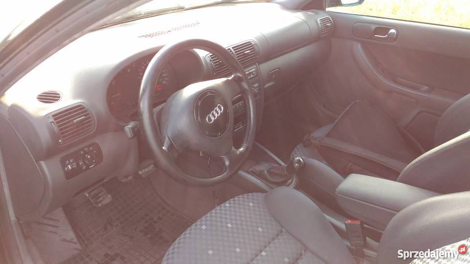 Audi A3 16 benzyna 1998r prywatnie bez klimatyzacja Warszawa