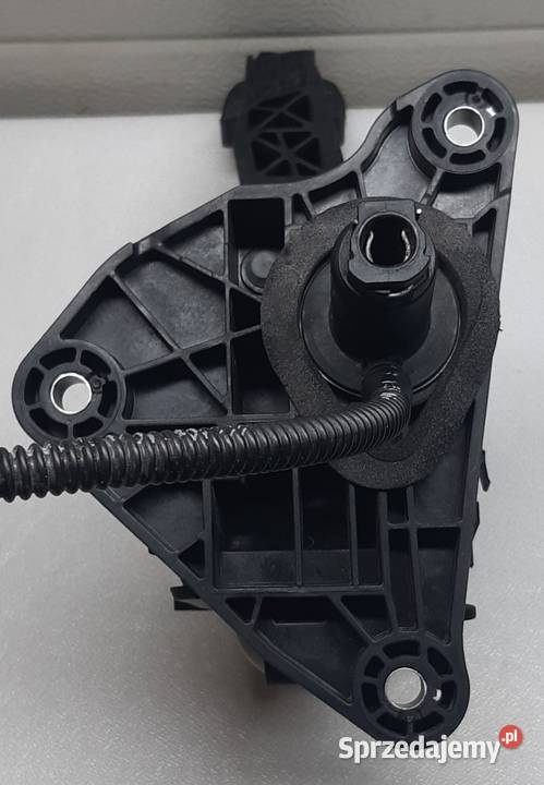 PEDAŁ SPRZĘGŁA MERCEDES W246 W176 A2462900419 Mielęcin sprzedam