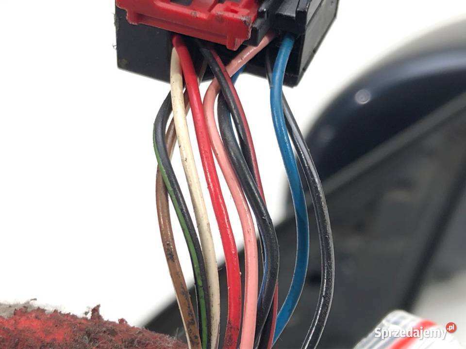 LUSTERKO PRAWY AUDI A6 C6 Kombi 0411 ZEWNĘTRZNE Karoseria