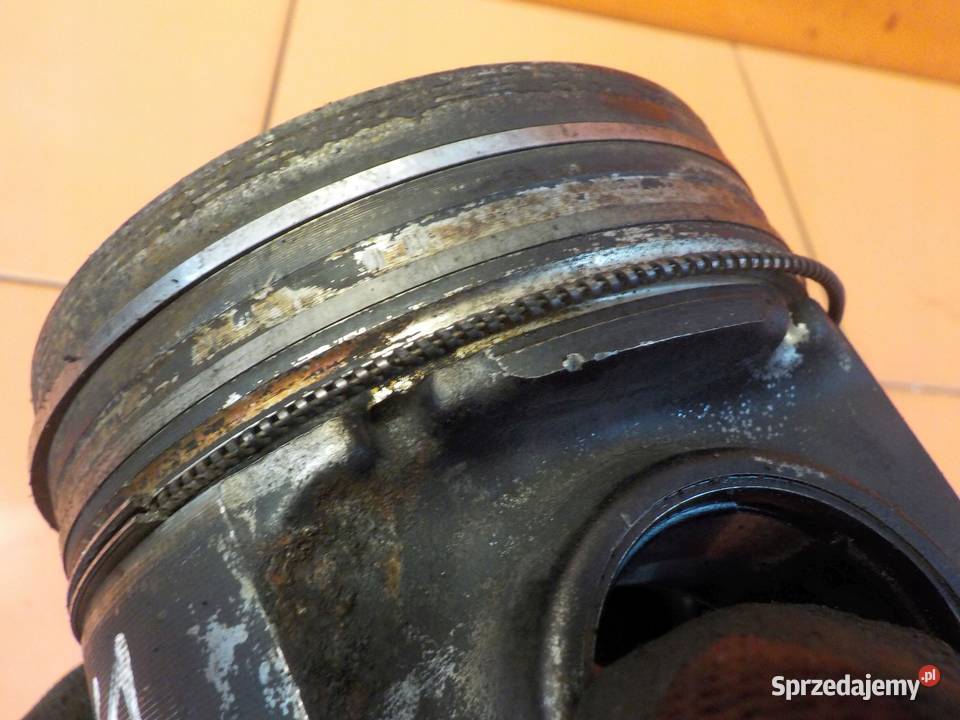 IVECO DAILY 23 HPI 06r 136 tlok 0942 mazowieckie Suków