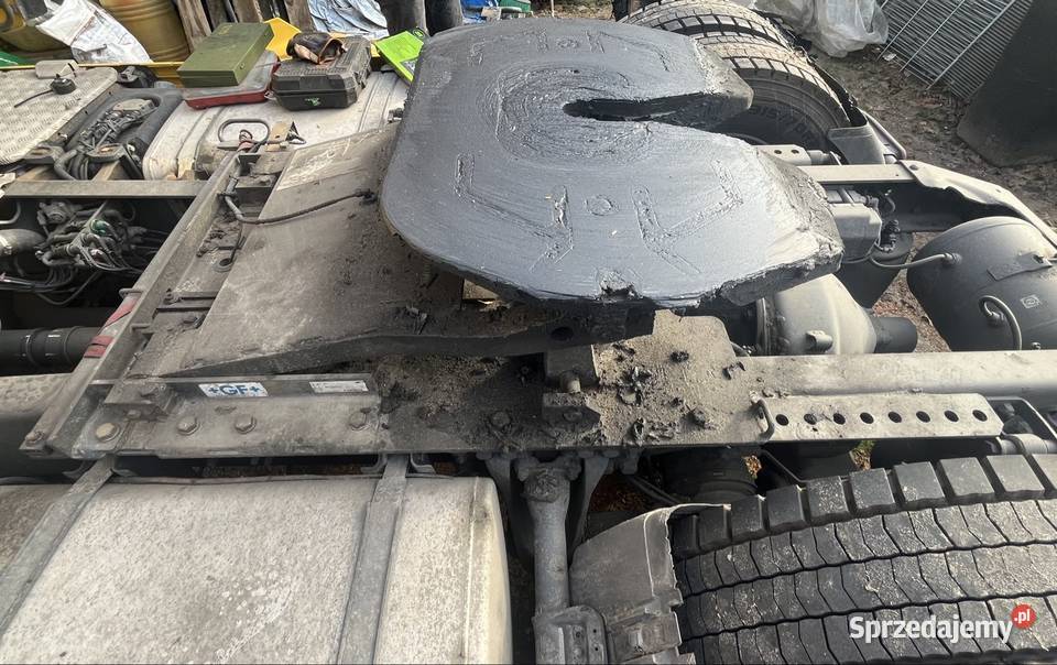 Siodło regulowane do ciągnika siodłowego