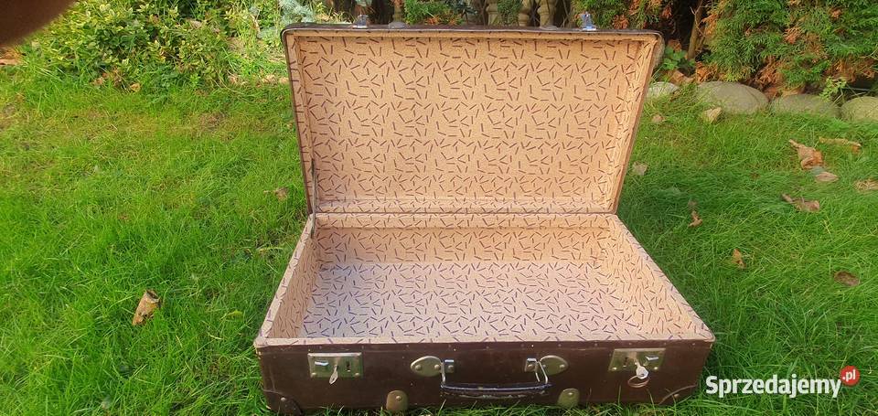 Stara walizka PRL Wyposażenie wnętrz