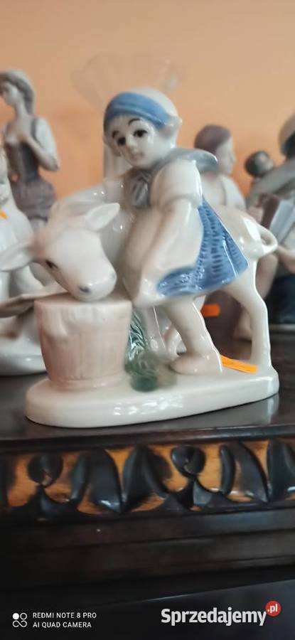 Figurka dziewczynka z krówką Gdańsk