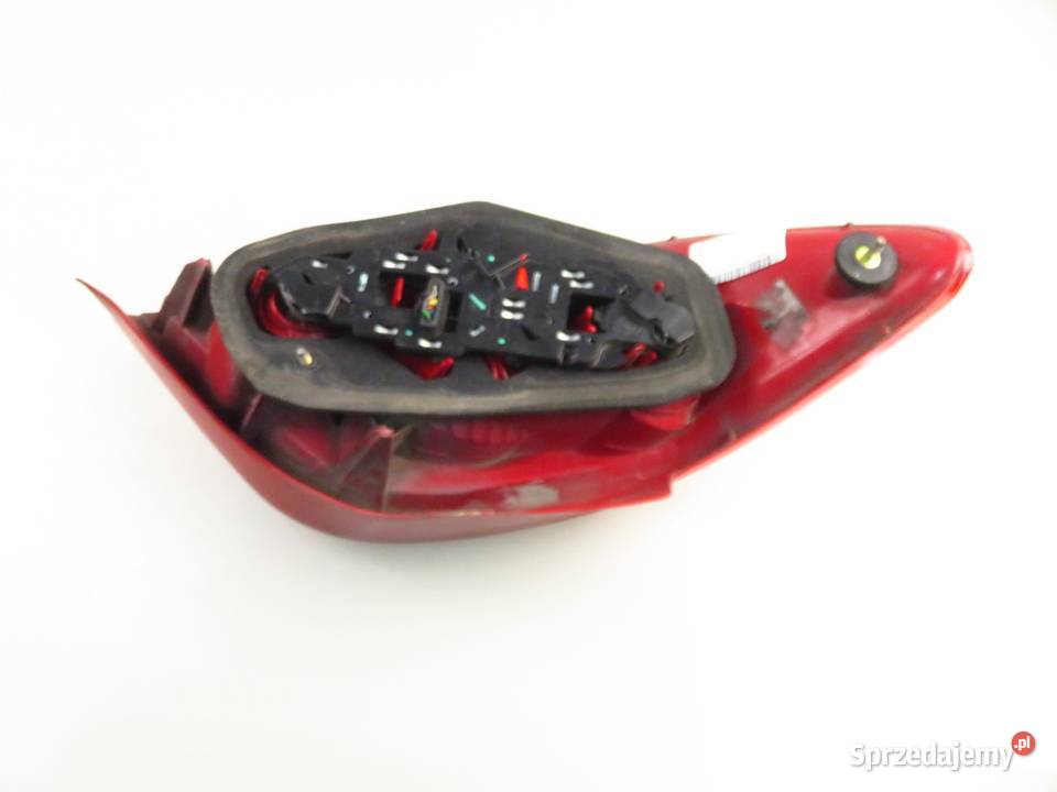 LAMPA PRAWA TYLNA PEUGEOT 307