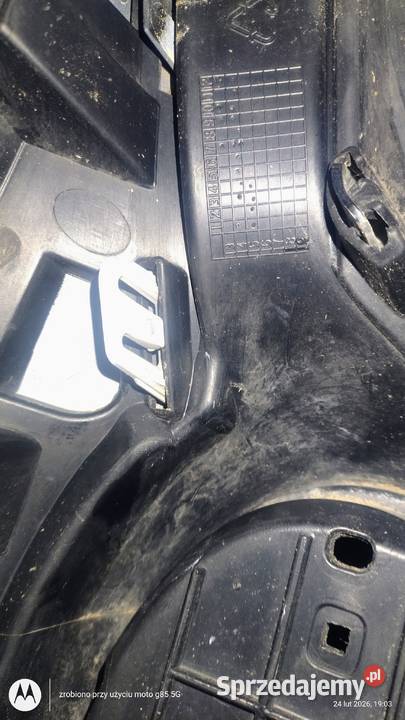 Grill atrapa przednia Toyota Yaris 2015 dolnośląskie Lubin