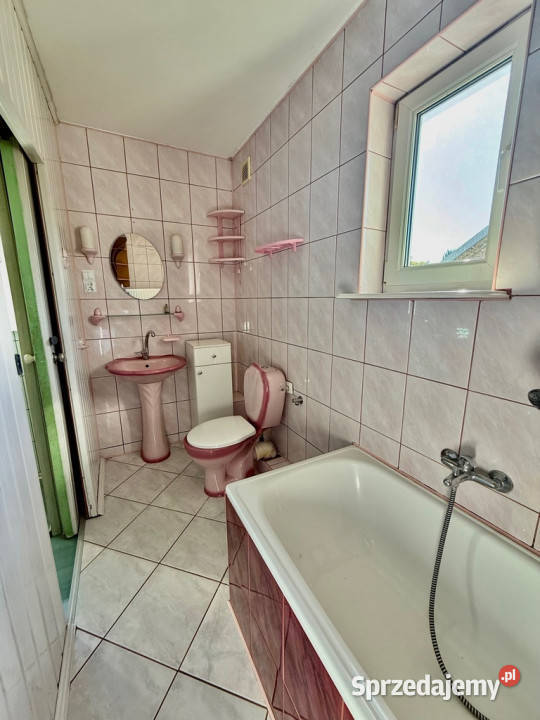 Przestronne mieszkanie z garażem natury