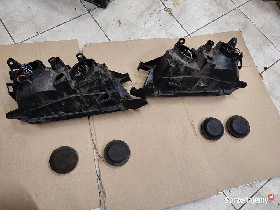 Toyota Avensis T22 lampy przednie oryginalne Jelenia Góra sprzedam