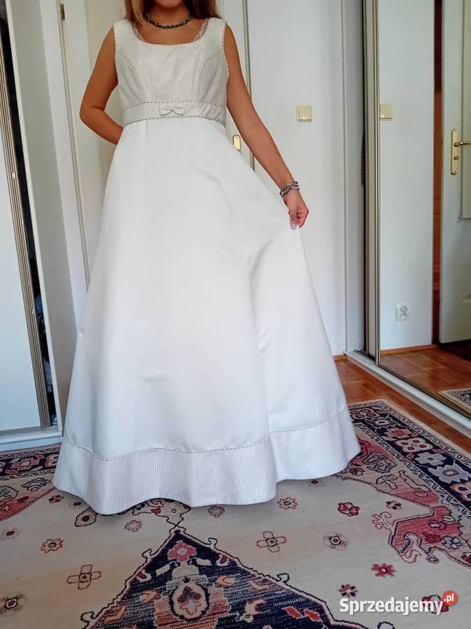 modelowa suknia satynowa z szalem sprzedam