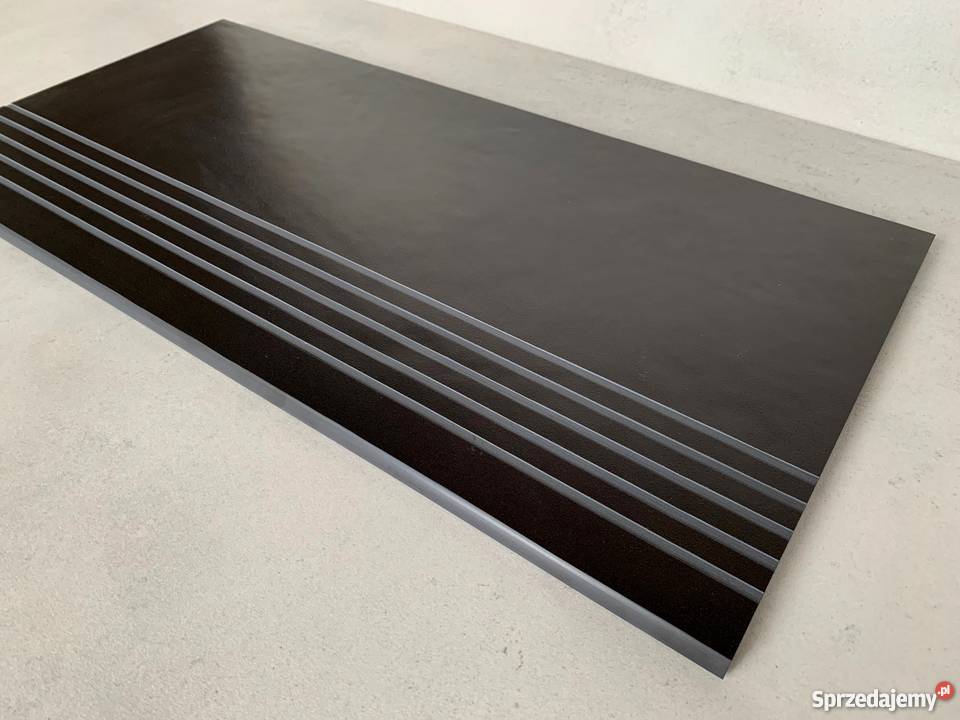 CZARNE GŁADKIE płytki na schody 30x60 Łask